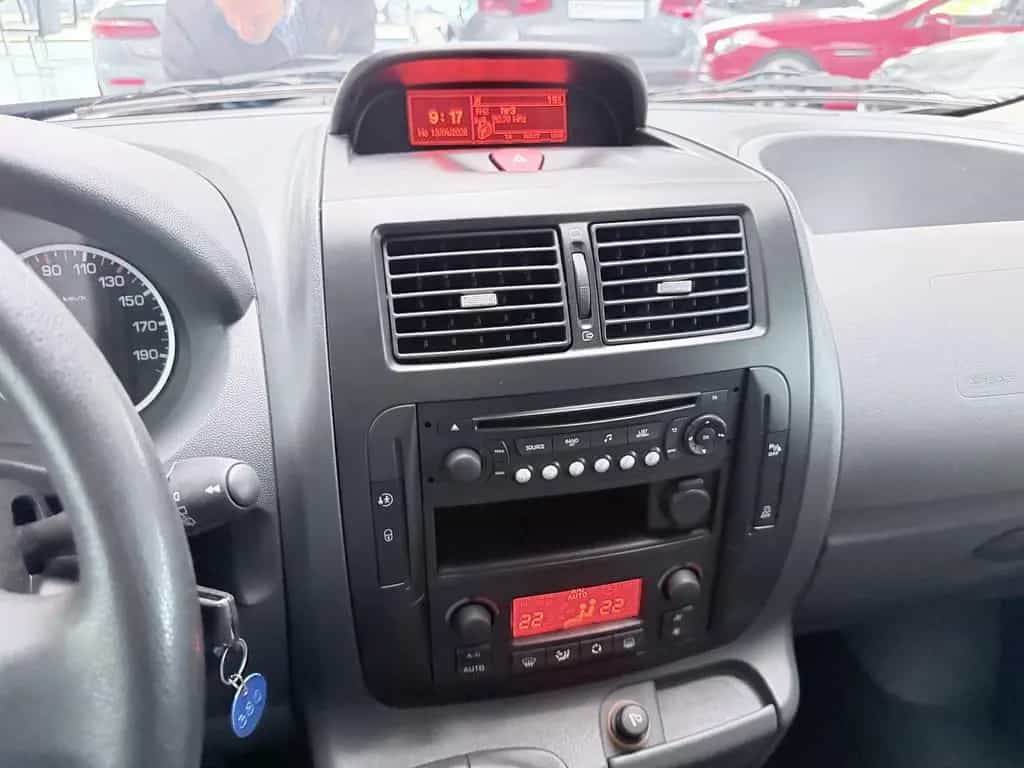 Citroën Jumpy HDI MULTISPACE RAMPE+HECKABSENKUNG+TÜV+1HD 06/2014-photo-9