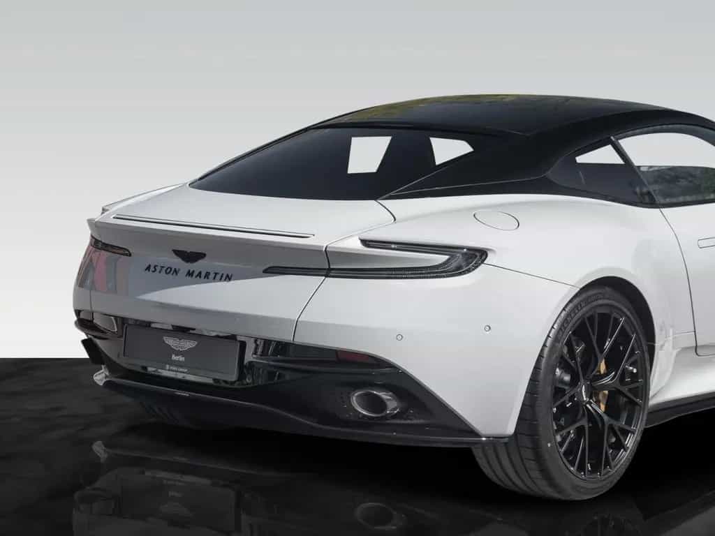 Aston Martin DB12 | Panoramic Roof | Carbon Brakes | B&W null-photo-14