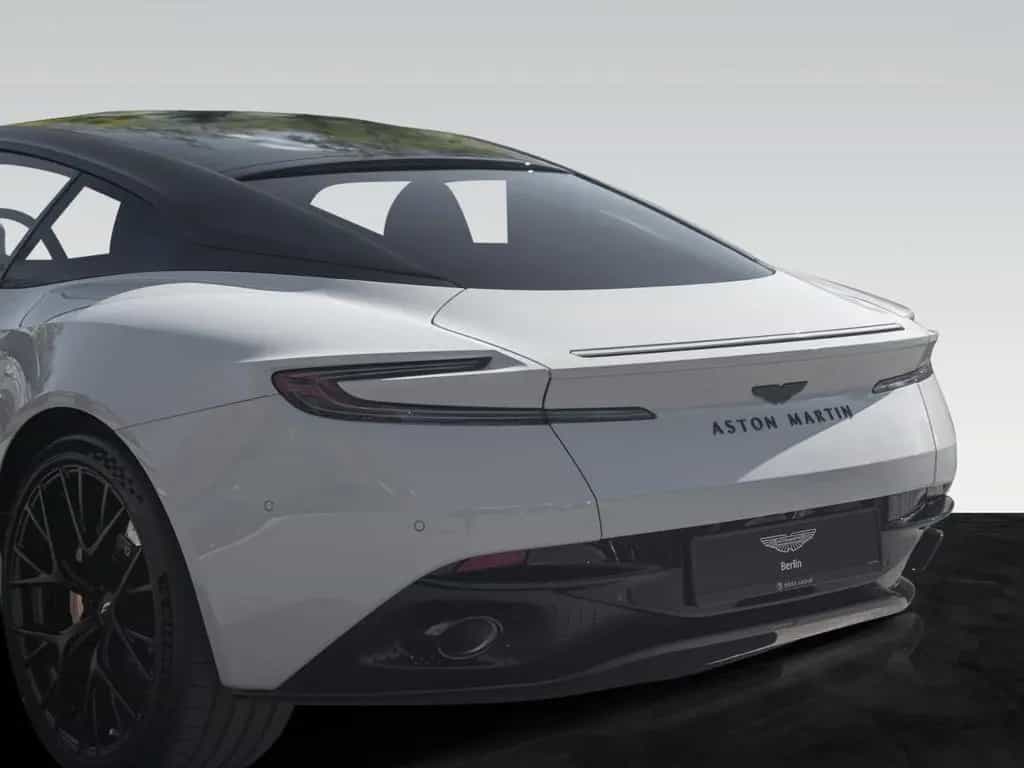 Aston Martin DB12 | Panoramic Roof | Carbon Brakes | B&W null-photo-17