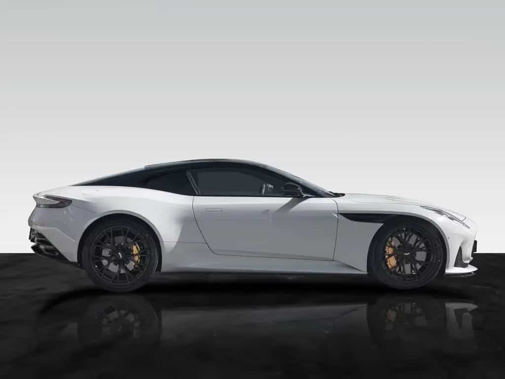 Aston Martin DB12 | Panoramic Roof | Carbon Brakes | B&W null-photo-2