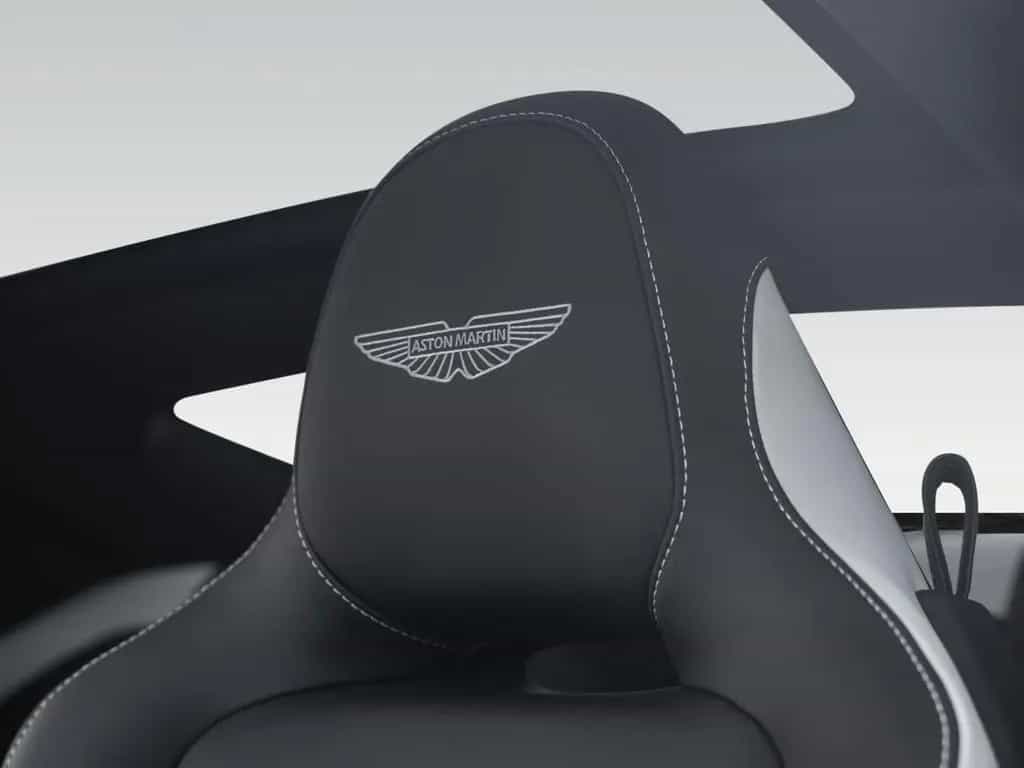 Aston Martin DB12 | Panoramic Roof | Carbon Brakes | B&W null-photo-23