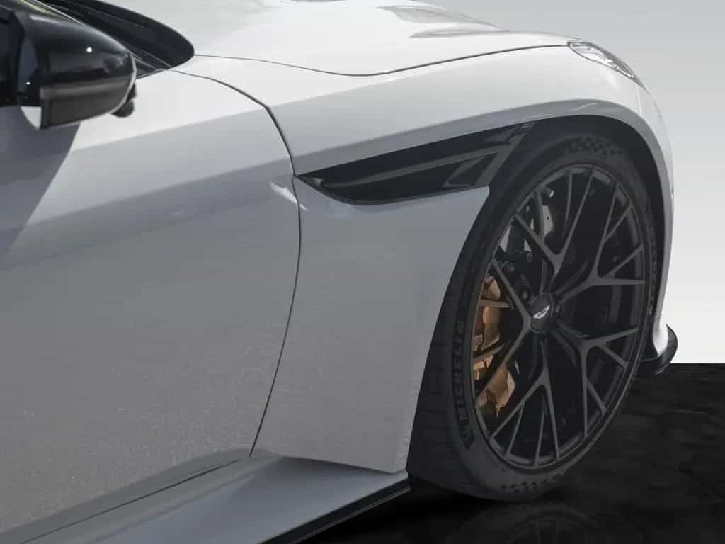 Aston Martin DB12 | Panoramic Roof | Carbon Brakes | B&W null-photo-8
