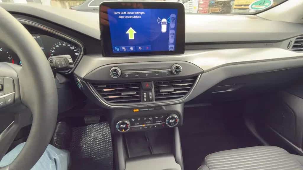 Ford Focus Navi,LED,Kamera,Keyles,PTS,ACC,Anhänger, 06/2020-photo-26