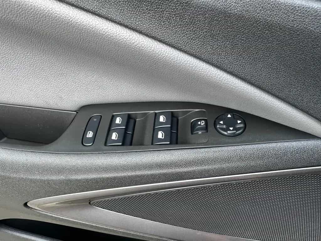 Opel Crossland (X) Ultimate/HEAD-UP/NAVI/SHZ/TEMP/KAM 09/2019-photo-27