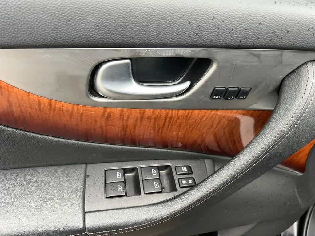 Infiniti QX70 5.0 S Premium 03/2017-photo-9