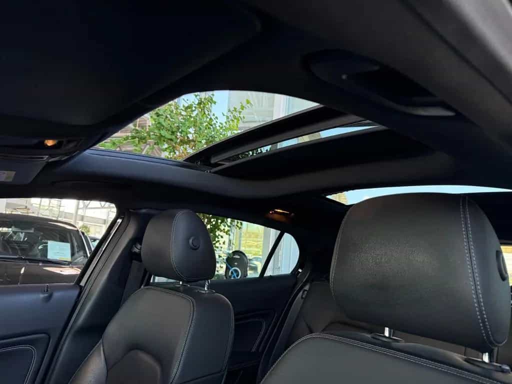 Mercedes-Benz GLA-Class 250 4Matic STNDHZ PANO DISTR 360° 09/2019-photo-10