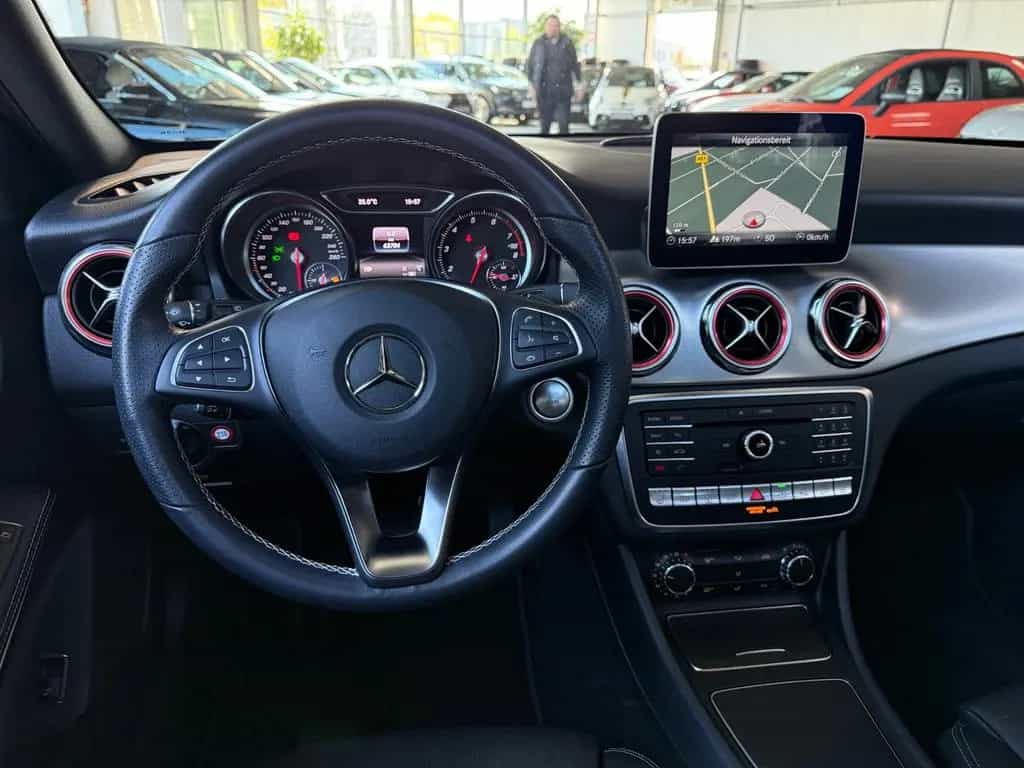 Mercedes-Benz GLA-Class 250 4Matic STNDHZ PANO DISTR 360° 09/2019-photo-11