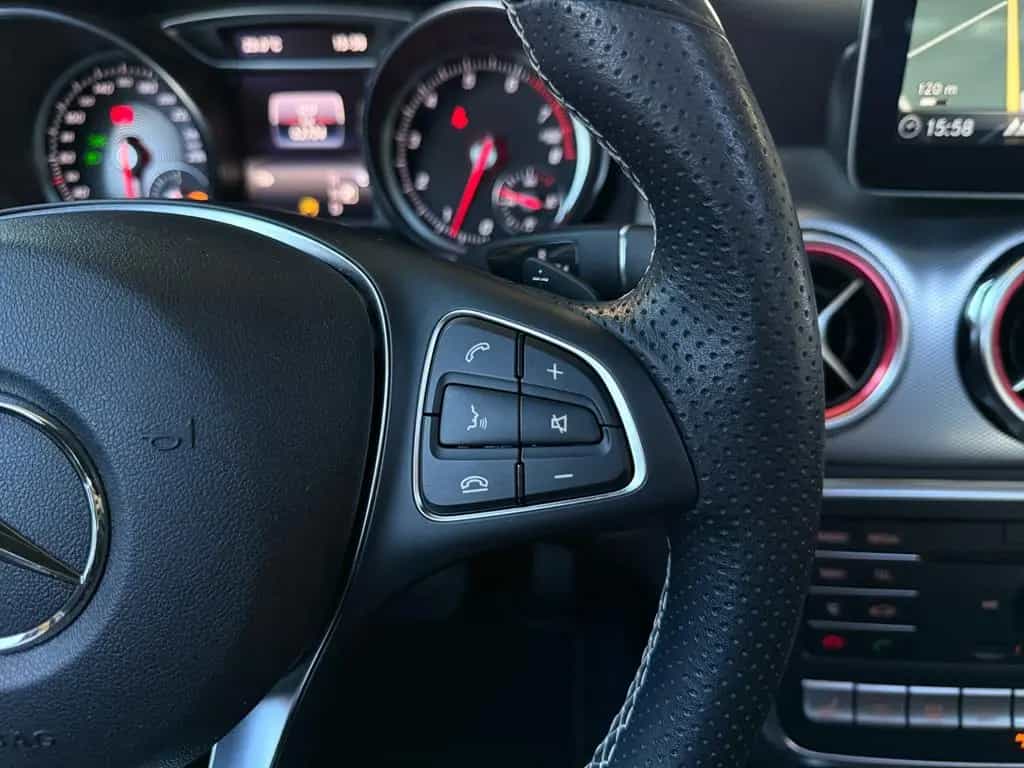 Mercedes-Benz GLA-Class 250 4Matic STNDHZ PANO DISTR 360° 09/2019-photo-12