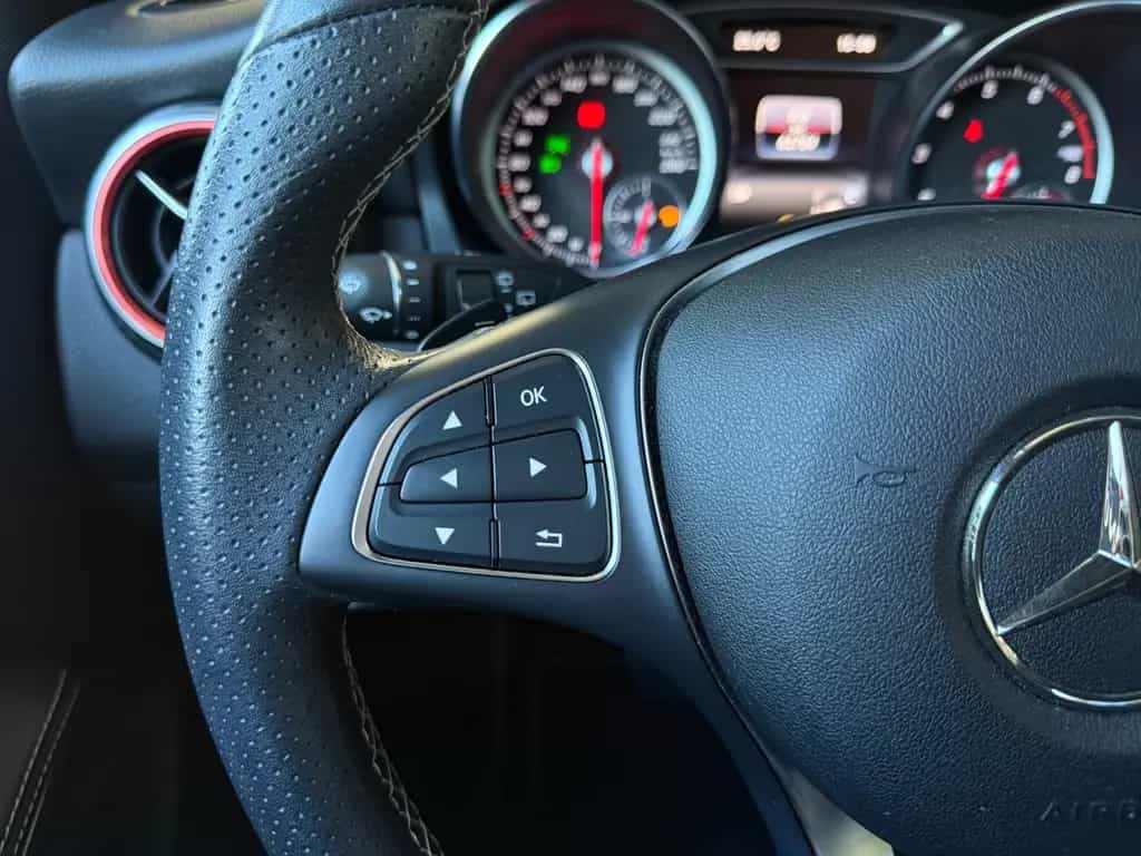 Mercedes-Benz GLA-Class 250 4Matic STNDHZ PANO DISTR 360° 09/2019-photo-13