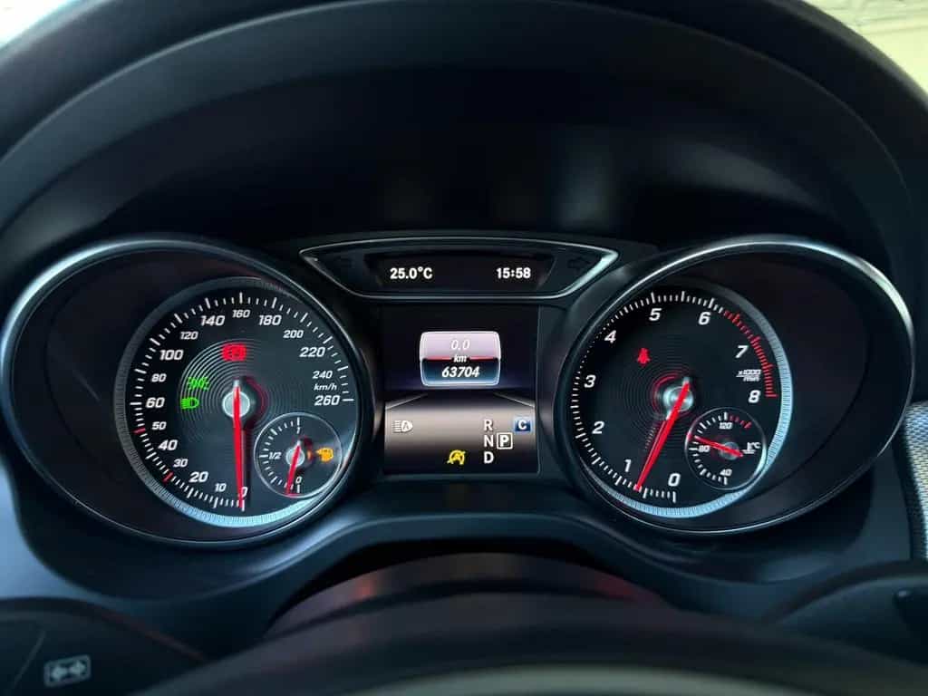 Mercedes-Benz GLA-Class 250 4Matic STNDHZ PANO DISTR 360° 09/2019-photo-15