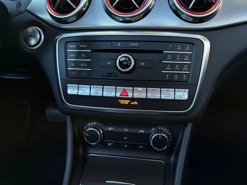 Mercedes-Benz GLA-Class 250 4Matic STNDHZ PANO DISTR 360° 09/2019-photo-18