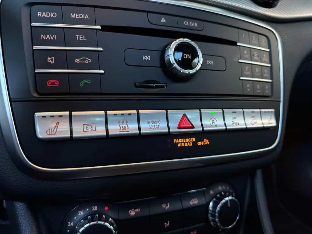 Mercedes-Benz GLA-Class 250 4Matic STNDHZ PANO DISTR 360° 09/2019-photo-19