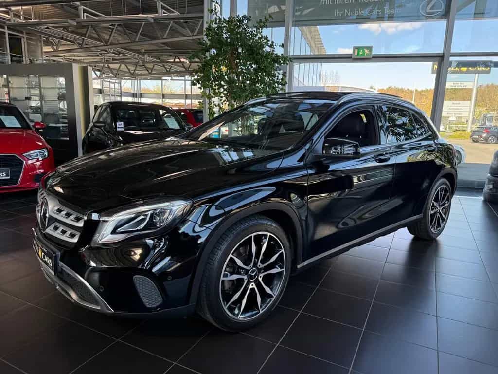 Mercedes-Benz GLA-Class 250 4Matic STNDHZ PANO DISTR 360° 09/2019-photo-2