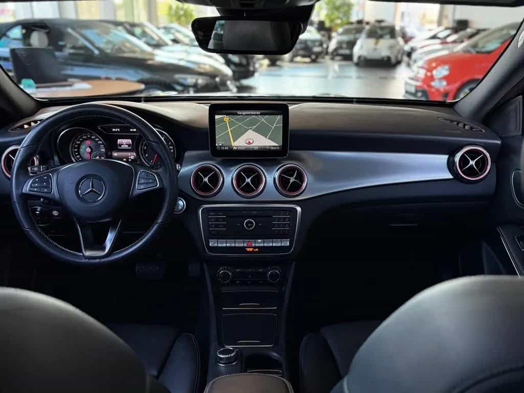 Mercedes-Benz GLA-Class 250 4Matic STNDHZ PANO DISTR 360° 09/2019-photo-20