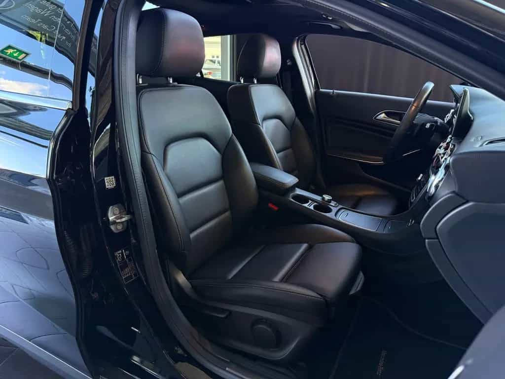 Mercedes-Benz GLA-Class 250 4Matic STNDHZ PANO DISTR 360° 09/2019-photo-23