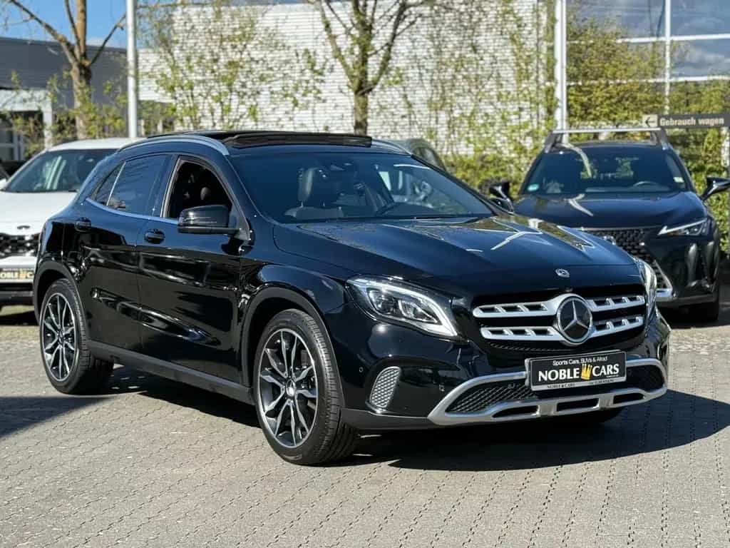 Mercedes-Benz GLA-Class 250 4Matic STNDHZ PANO DISTR 360° 09/2019-photo-26