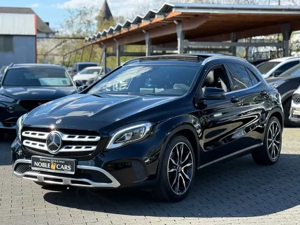 Mercedes-Benz GLA-Class 250 4Matic STNDHZ PANO DISTR 360° 09/2019-photo-28