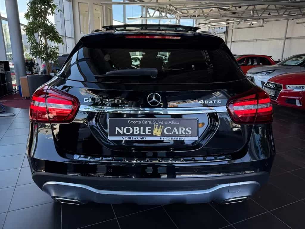 Mercedes-Benz GLA-Class 250 4Matic STNDHZ PANO DISTR 360° 09/2019-photo-5