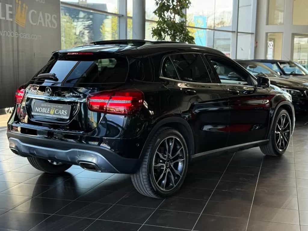 Mercedes-Benz GLA-Class 250 4Matic STNDHZ PANO DISTR 360° 09/2019-photo-6