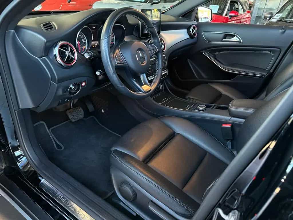 Mercedes-Benz GLA-Class 250 4Matic STNDHZ PANO DISTR 360° 09/2019-photo-8