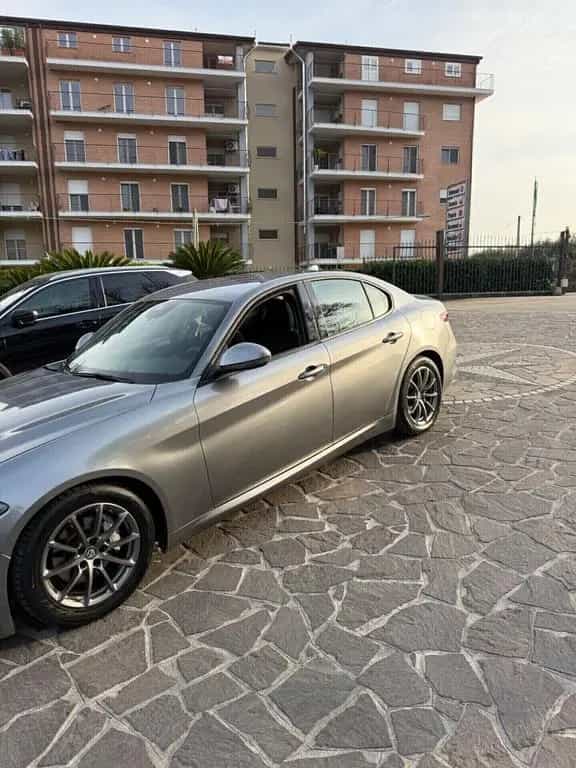 Alfa Romeo Giulia 2.2 Turbodiesel 150 CV 09/2017-photo-1