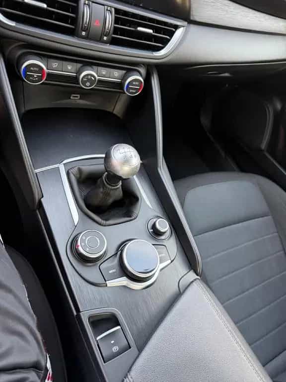 Alfa Romeo Giulia 2.2 Turbodiesel 150 CV 09/2017-photo-12