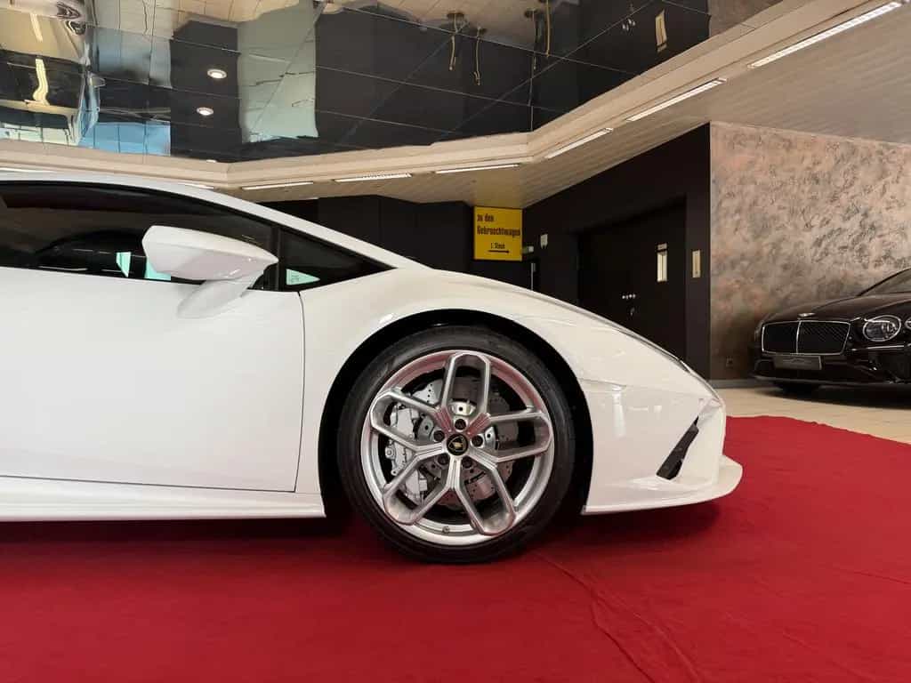 Lamborghini Huracán EVO RWD Lift 2281KM Bianco Monocerus 01/2022-photo-15