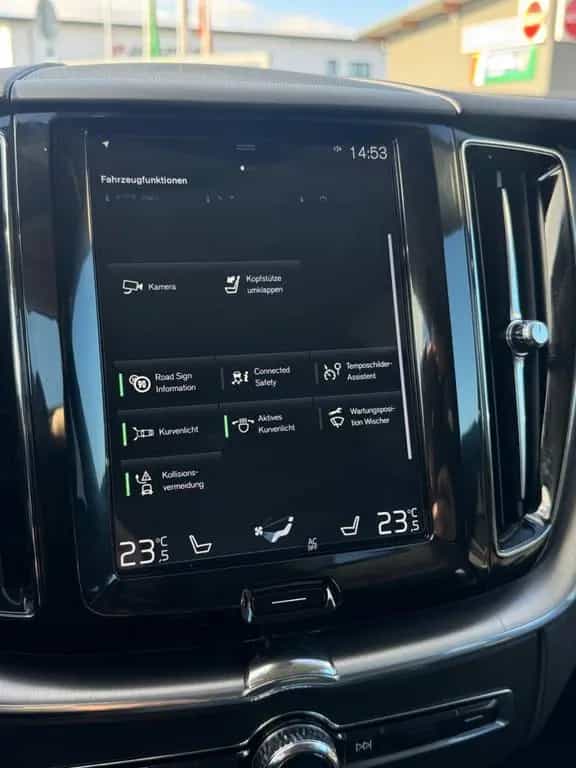 Volvo XC60 Momentum Pro 2WD+Finanzierung+Garantie+ 06/2020-photo-16