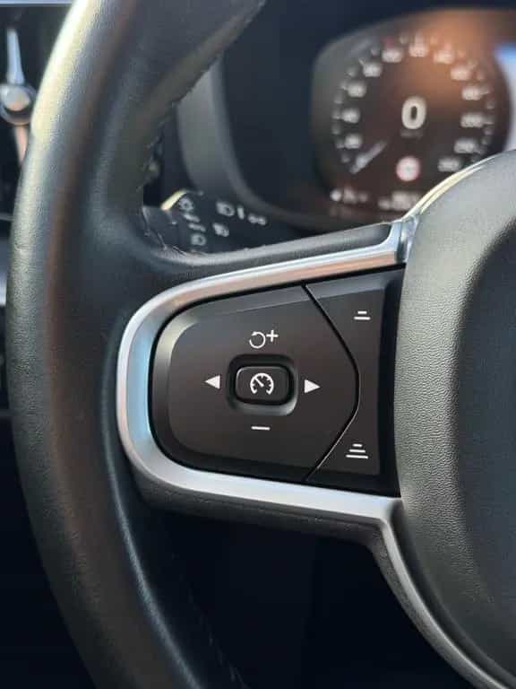 Volvo XC60 Momentum Pro 2WD+Finanzierung+Garantie+ 06/2020-photo-18