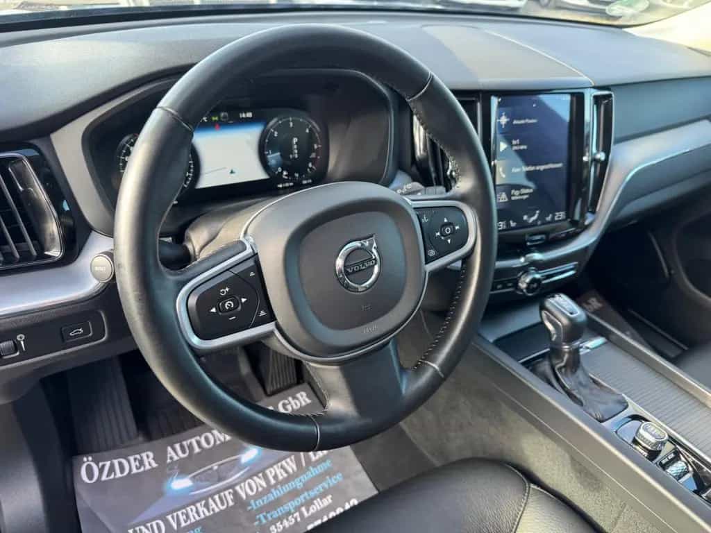 Volvo XC60 Momentum Pro 2WD+Finanzierung+Garantie+ 06/2020-photo-23