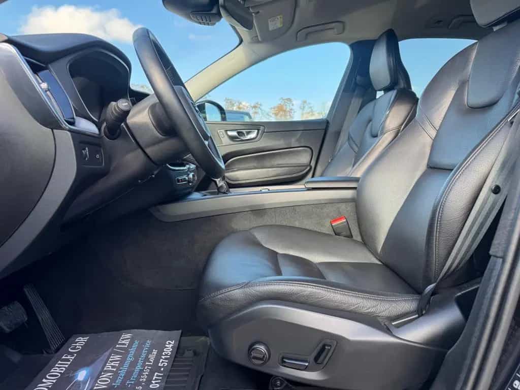 Volvo XC60 Momentum Pro 2WD+Finanzierung+Garantie+ 06/2020-photo-27