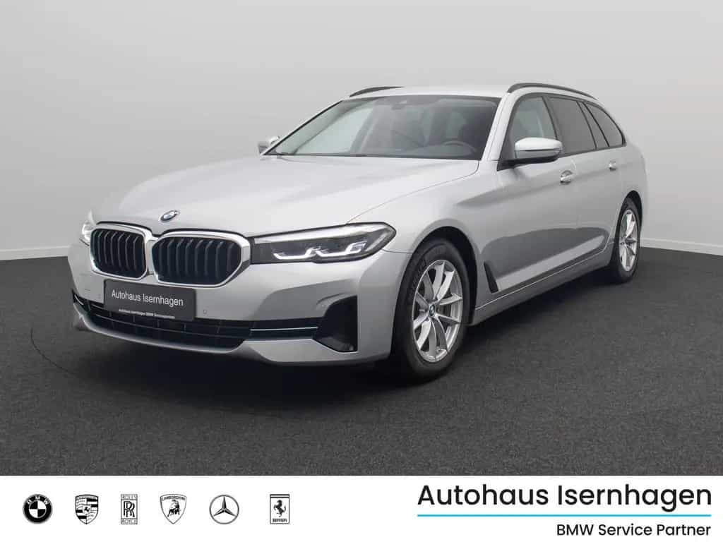 BMW 5 Series 520d Kamera DAB 4xKlima Alarm GeschwindigReg 10/2020-photo-0
