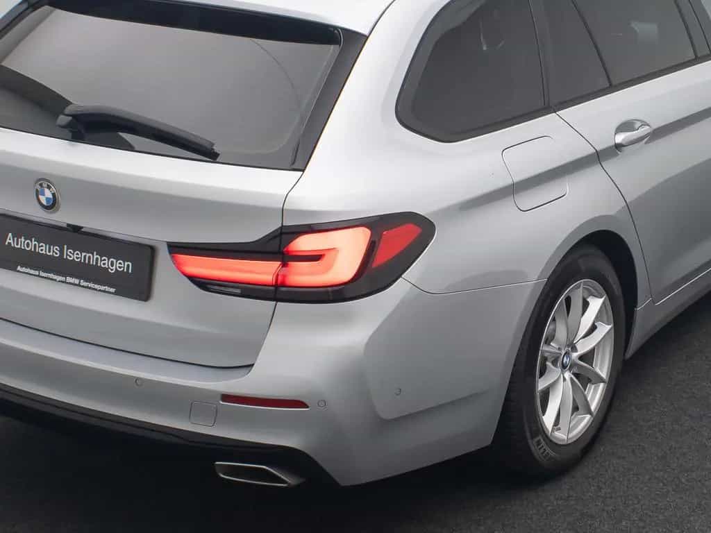 BMW 5 Series 520d Kamera DAB 4xKlima Alarm GeschwindigReg 10/2020-photo-15
