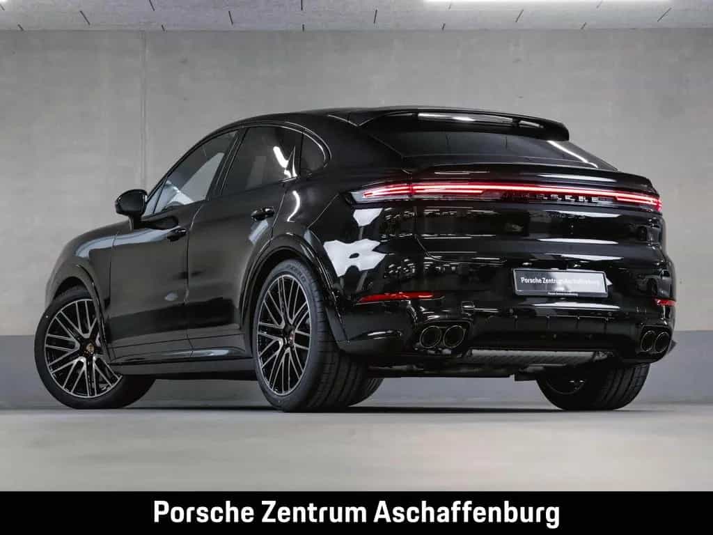 Porsche Cayenne GTS Coupé Sport Design Paket null-photo-1