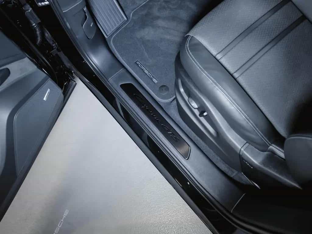 Porsche Cayenne GTS Coupé Sport Design Paket null-photo-26