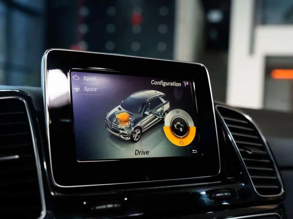 Mercedes-Benz GLE-Class 250 250d 4-Matic - AHK - AMG line - Night pa 03/2017-photo-19
