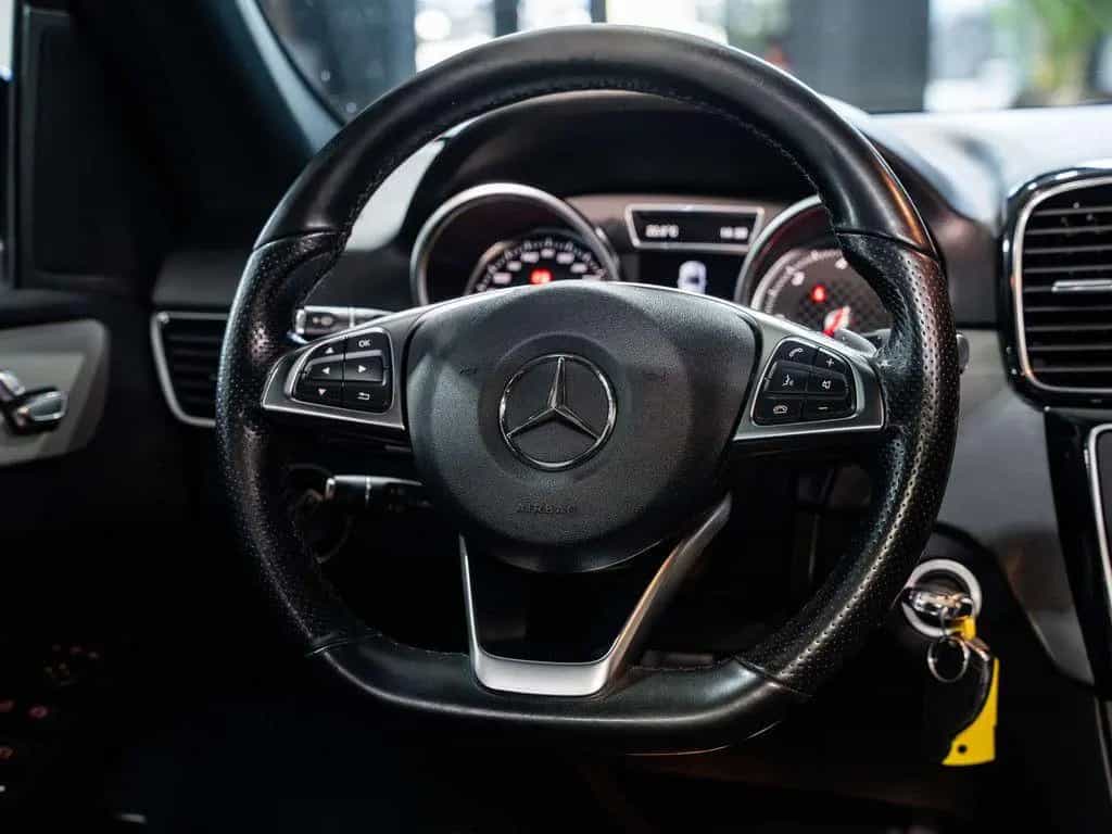 Mercedes-Benz GLE-Class 250 250d 4-Matic - AHK - AMG line - Night pa 03/2017-photo-6