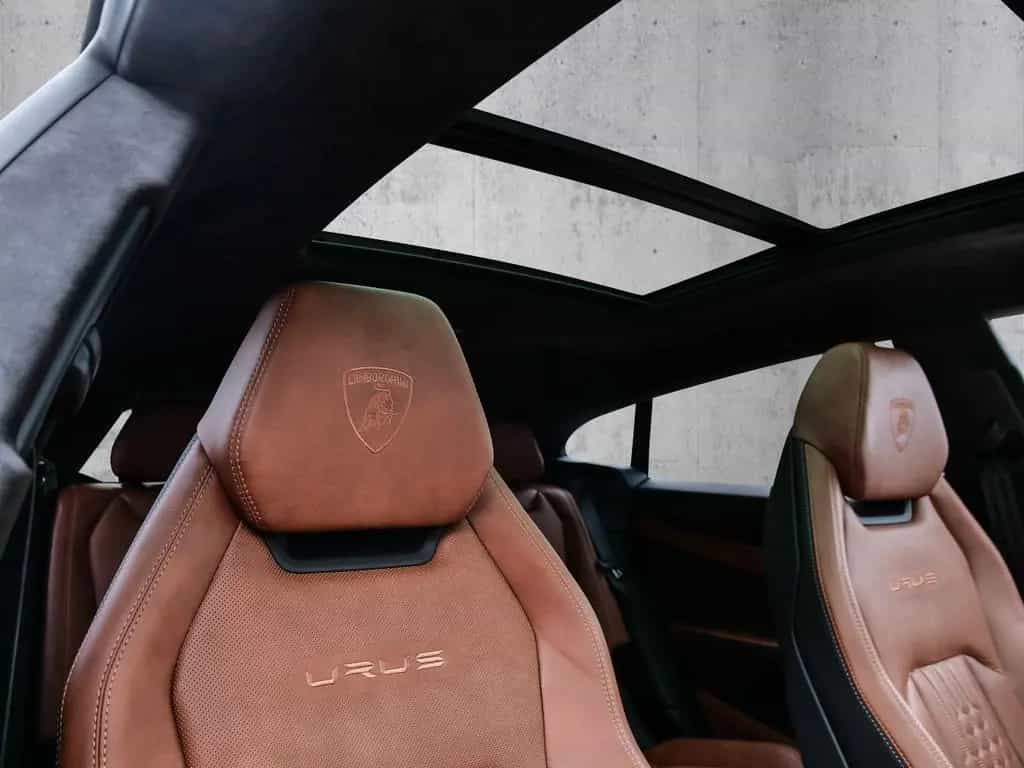 Lamborghini Urus S Rosso Mars, Big Interior Carbon Pack 07/2023-photo-13