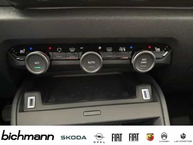 Citroën C4 Max 1.2 KlimaAT Navi RFK SHZ LenkradHZ Allwet 04/2026-photo-11