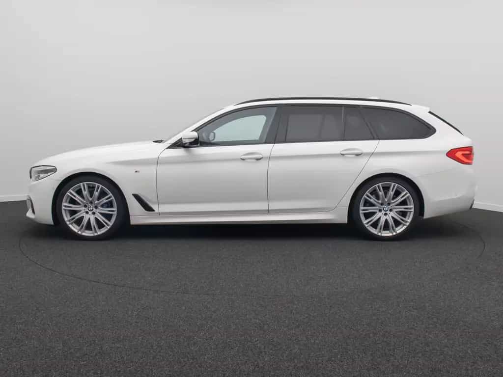 BMW 5 Series 530d M Sport 360°Komfort Panorama HUD DAB 20Zoll 12/2019-photo-10