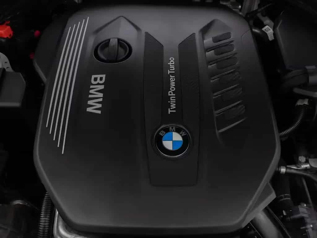 BMW 5 Series 530d M Sport 360°Komfort Panorama HUD DAB 20Zoll 12/2019-photo-14