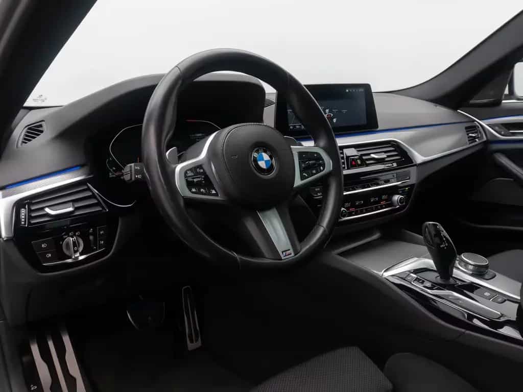 BMW 5 Series 530d M Sport 360°Komfort Panorama HUD DAB 20Zoll 12/2019-photo-20