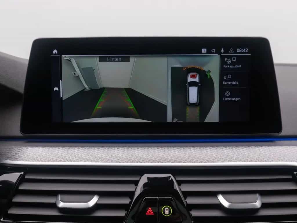 BMW 5 Series 530d M Sport 360°Komfort Panorama HUD DAB 20Zoll 12/2019-photo-43