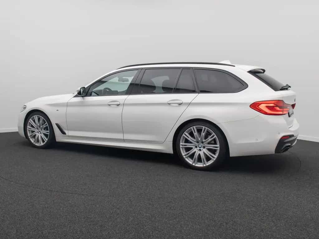 BMW 5 Series 530d M Sport 360°Komfort Panorama HUD DAB 20Zoll 12/2019-photo-9