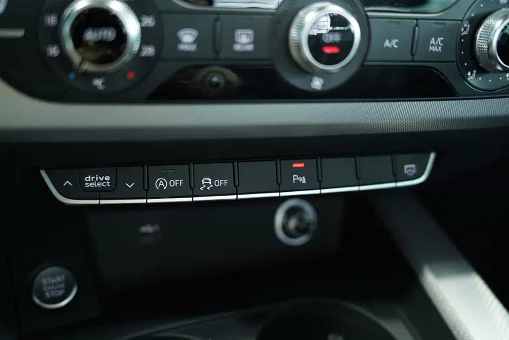 Audi A5 Cabrio 2.0 TFSI S-Tr. S line *Virtual *Leder 04/2018-photo-36
