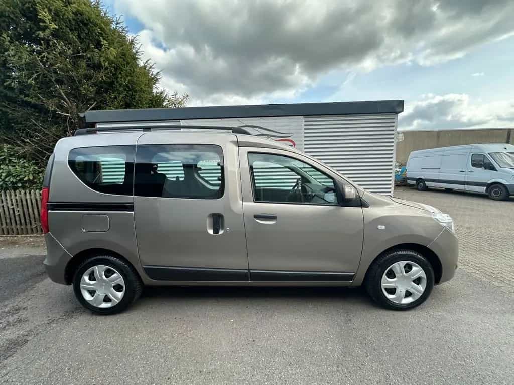 Dacia Dokker Laureate 1.2 NAVI/SHZ/KLIMA/PDC 01/2015-photo-4