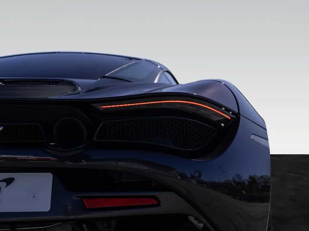 McLaren 720S Coupé | Racing Seats | Harness Bar | B&W 07/2022-photo-19