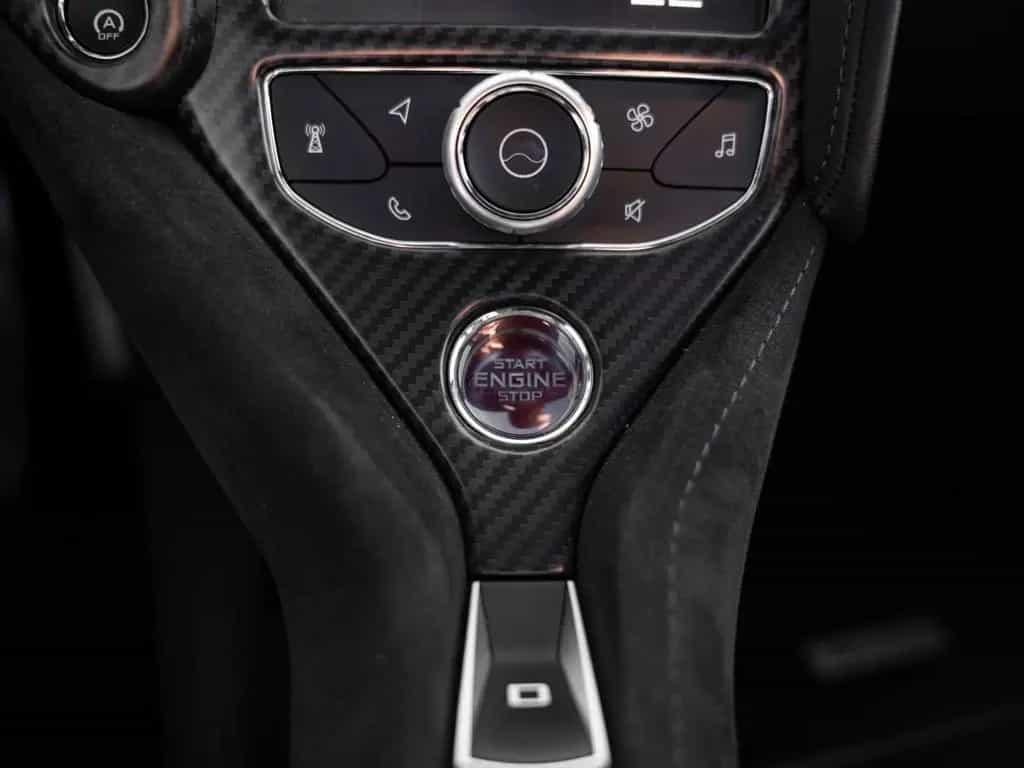 McLaren 720S Coupé | Racing Seats | Harness Bar | B&W 07/2022-photo-27