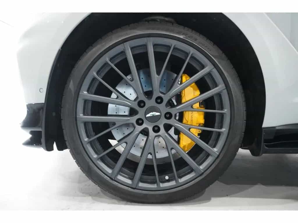 Aston Martin DBX 4.0 V8 DBX707 08/2023-photo-19