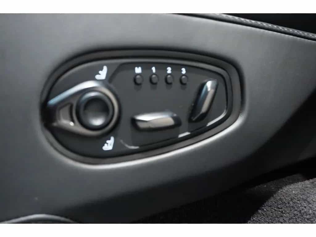 Aston Martin DBX 4.0 V8 DBX707 08/2023-photo-38